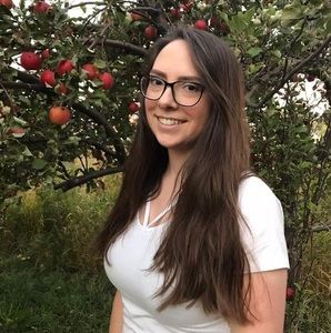 Meet your Posher, Lauren